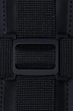 Mochila Rains Charger Negro -Almacenamiento De Viaje 24685