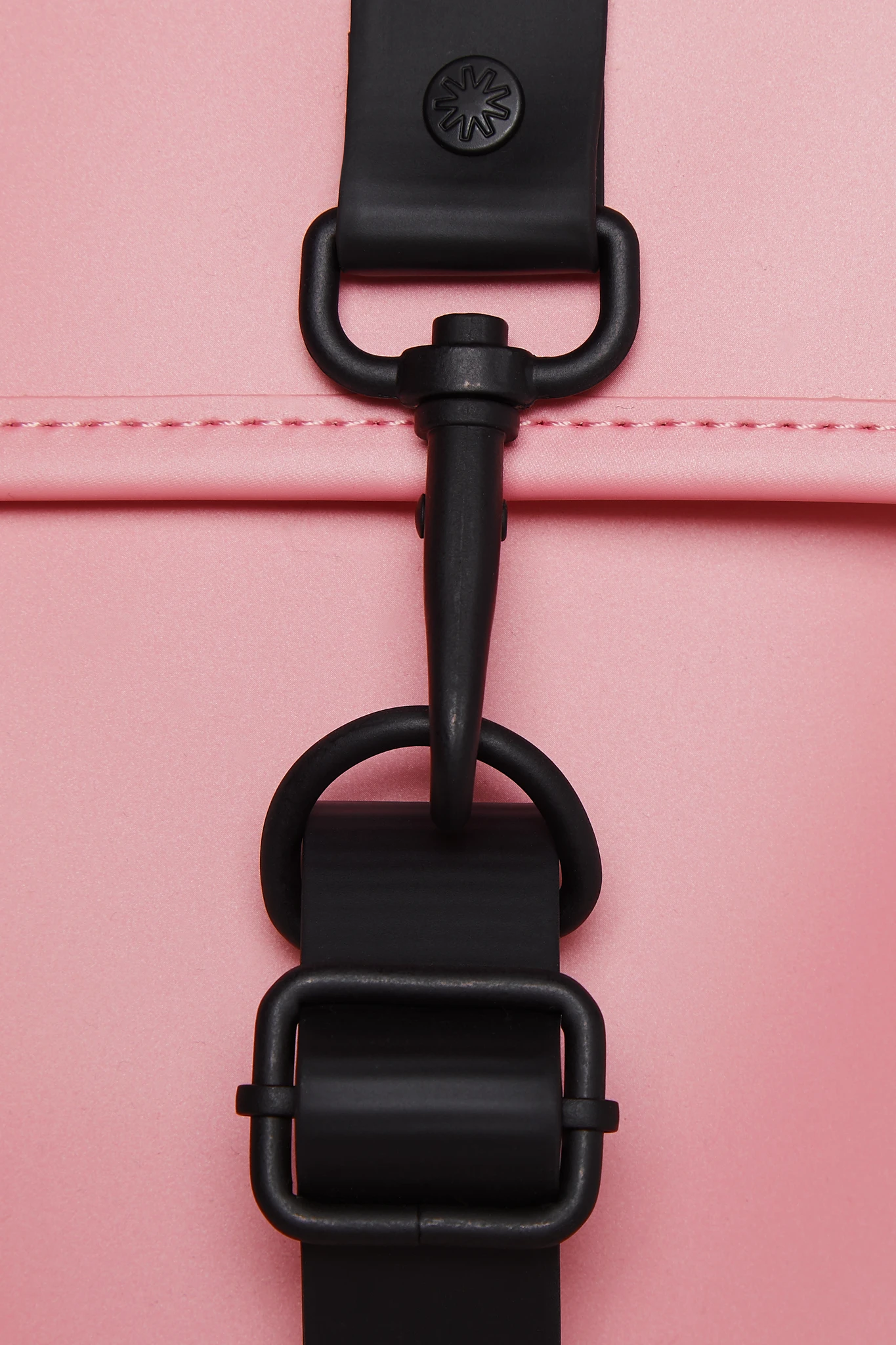 Mochila Rains Mini Rosa (Pink Sky) 5 Mochila Rains Mini Rosa (Pink Sky) - Imagen 3