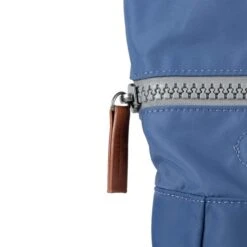 Mochila Roka London Canfield B Pequeña Sostenible Nylon Azul (Burnt Blue) -Almacenamiento De Viaje 28205