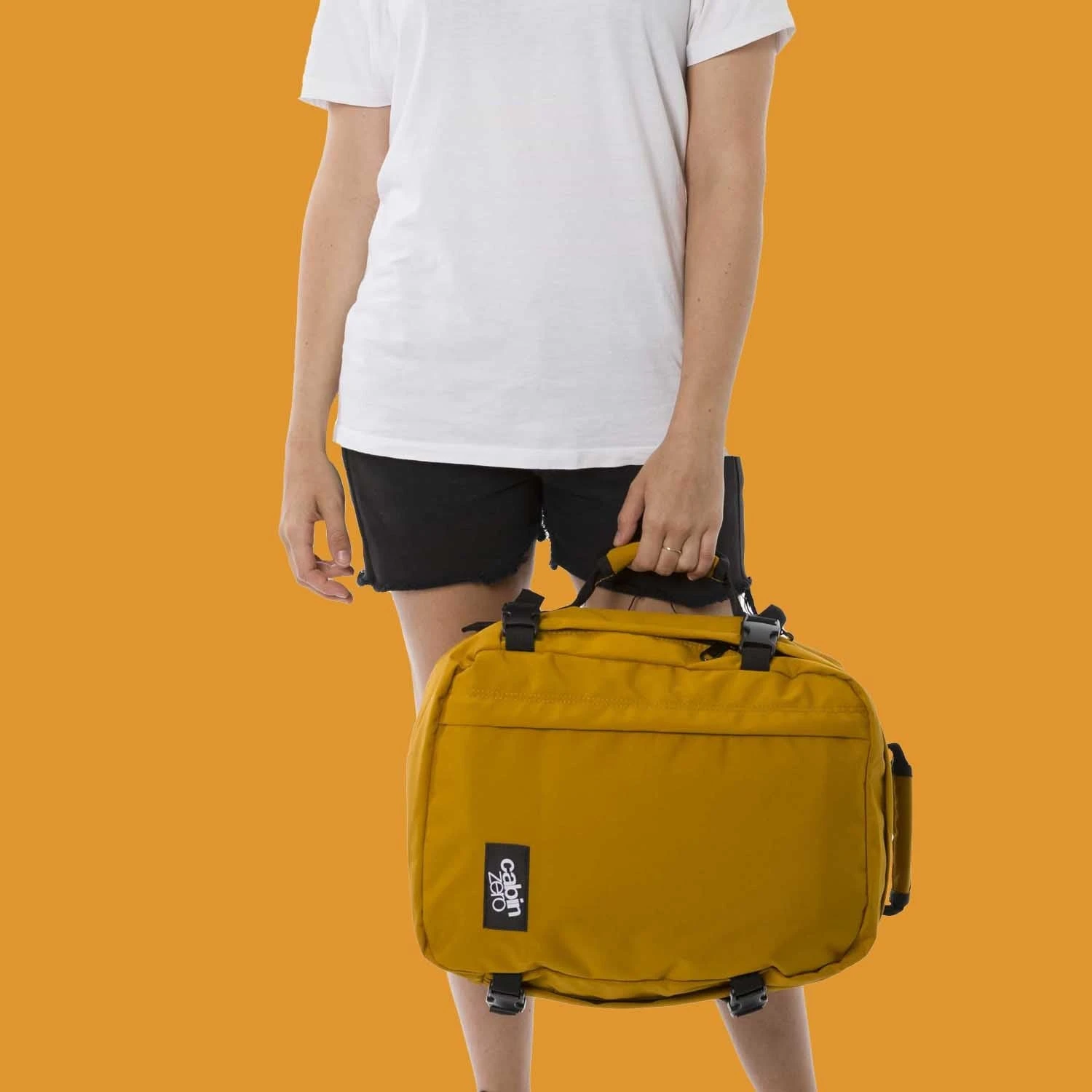 Mochila De Viaje Cabin Zero Classic 28 L. Mostaza (Orange Chilli) 11 Mochila De Viaje Cabin Zero Classic 28 L. Mostaza (Orange Chilli) - Imagen 9