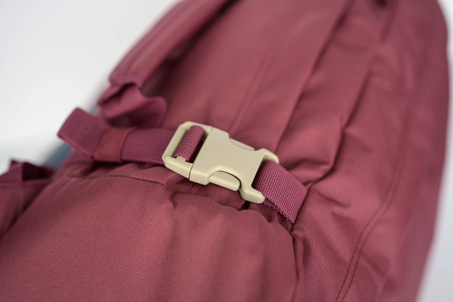 Mochila De Viaje Cabin Zero Classic 36 L. Granate (Napa Wine) 9 Mochila De Viaje Cabin Zero Classic 36 L. Granate (Napa Wine) - Imagen 7