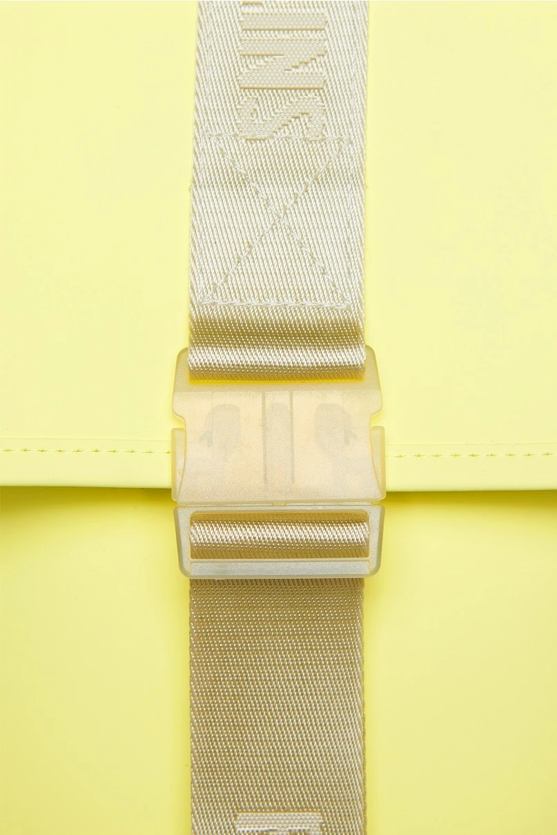 Mochila Rains Trail Mini Amarillo (Straw) 6 Mochila Rains Trail Mini Amarillo (Straw) - Imagen 4