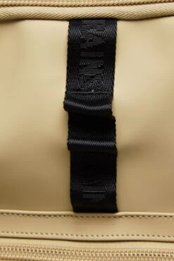 Mochila Rains Trail Cargo Arena (Sand) -Almacenamiento De Viaje 30443