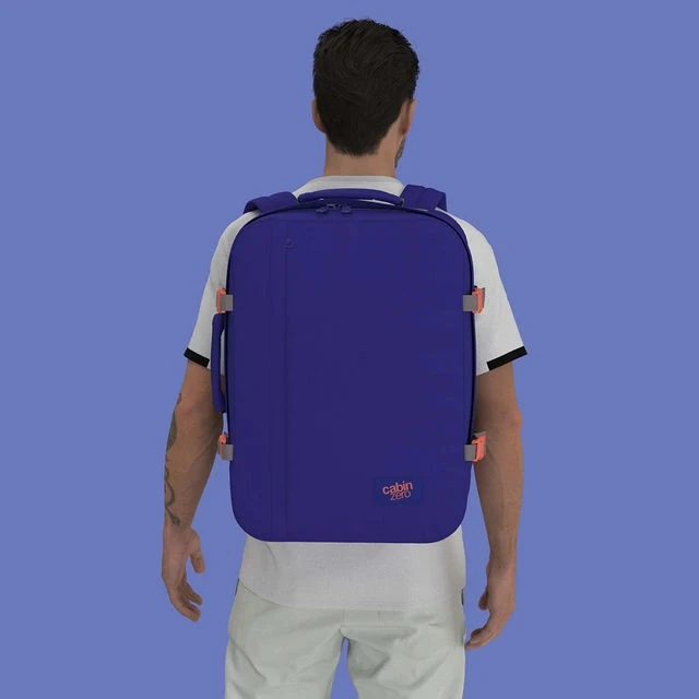 Mochila De Viaje Cabin Zero Classic 44 L. Azul Oscuro (NEPTUN BLUE) 13 Mochila De Viaje Cabin Zero Classic 44 L. Azul Oscuro (NEPTUN BLUE) - Imagen 11